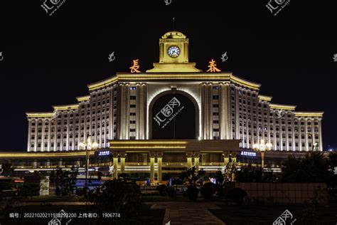 中国长春火车站夜景,都市风光,建筑摄影,摄影素材,汇图网www.huitu.com