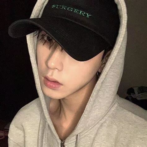 非主流搞笑帽子头像男生