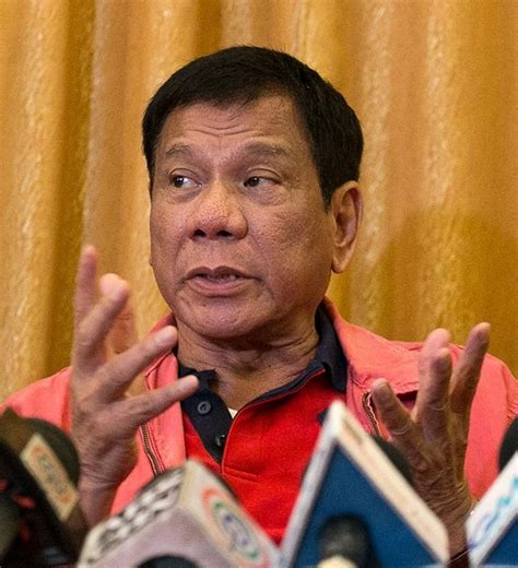 菲律宾总统称与特朗普关系“亲密”并受邀访美|界面新闻 · 天下