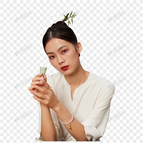 中国风女性手拿酒杯元素素材下载-正版素材402423960-摄图网