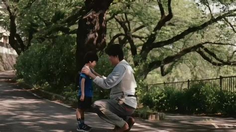 一部感人日本电影，养了6年的儿子发现抱错了，感情和血缘哪个重要_电影_高清完整版视频在线观看_腾讯视频