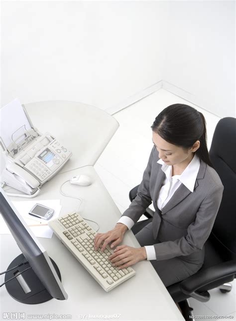 商务女性电脑打字手部高清图片下载-正版图片500902649-摄图网