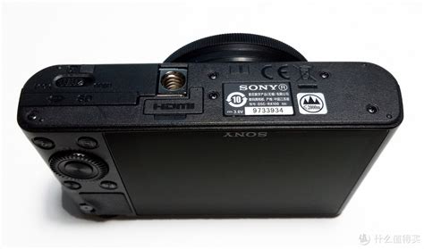 终极全画幅黑卡相机 索尼RX1RM2售19499元_器材频道-蜂鸟网
