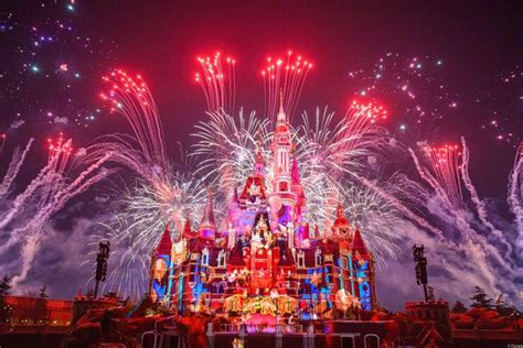 上海迪士尼正式开业：尊重本地文化 拥逾万名演职人员_手机新浪网