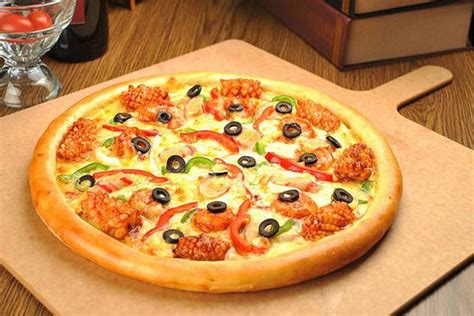 必胜客披萨多少钱一份_餐饮加盟网