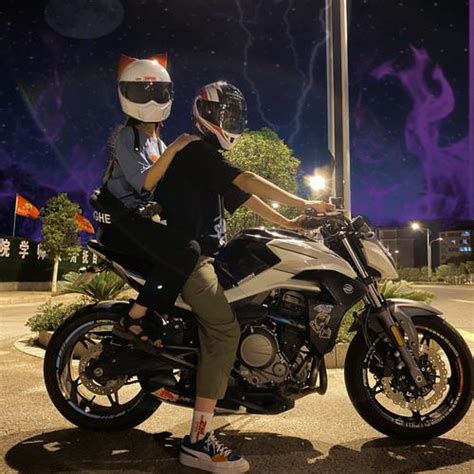 有浪漫情怀，喜欢骑摩托带女友兜风的四大星座男
