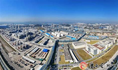 国内最大、最重丙烯丙烷分离塔在华谊钦州基地二期项目成功吊装_产业_片区_设备