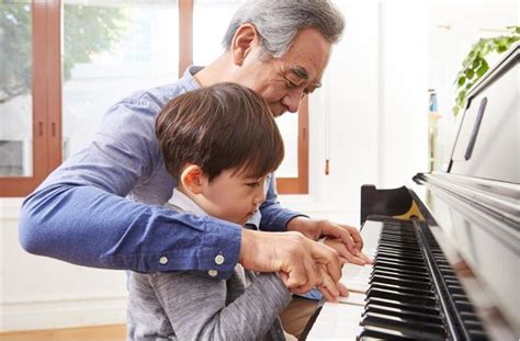 千尺学堂：在线钢琴课助力中老年群体提升晚年生活质量 | 中国周刊