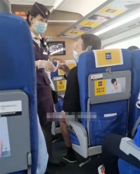 旅客称在新加坡乘机遭柜台人员辱骂，南航：正调查_手机新浪网