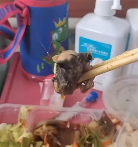 鼠头风云再起，重庆女子医院食堂吃出老鼠头，官方确认“鼠食”！