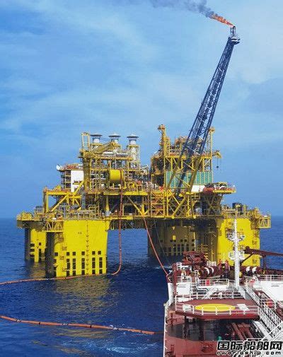 “北海新希望”号顺利完成“深海一号”首船提油作业 - 在航船动态 - 国际船舶网