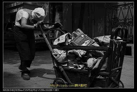 拾荒少年：金马奖短片，揭开底层亲情温情面纱
