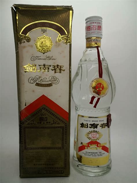 中国名酒//80年代55度 莲花（宝丰酒） 价格表 中酒投 陈酒老酒出售平台