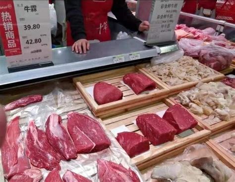 不只猪肉降价了 鸡鸭降价更明显 有超市每斤降4元_四川在线