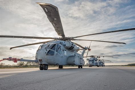 CH-53K重型直升机的造价比F-35还贵，原来它有这能耐