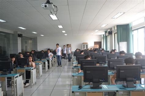 我校举办第十届大学生电脑知识赛-南昌工程学院