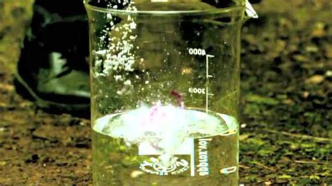 【化学实验】金属锂、钠和液氨反应_腾讯视频