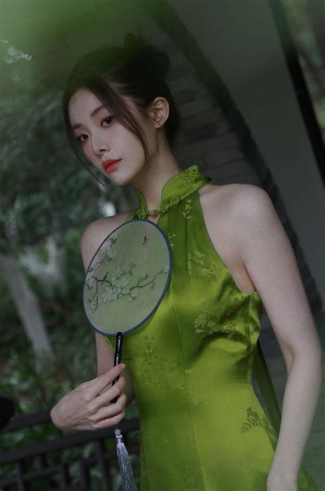 旗袍温柔风女生头像