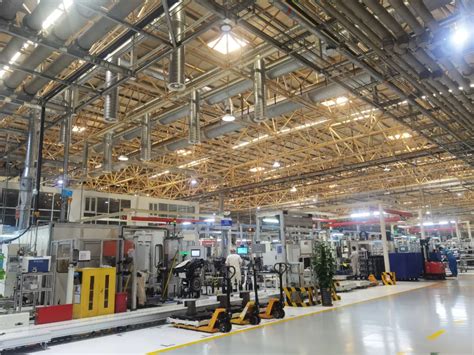 ABB上海超级工厂在沪投产，上海加速打造国际知名机器人产业高地_手机新浪网