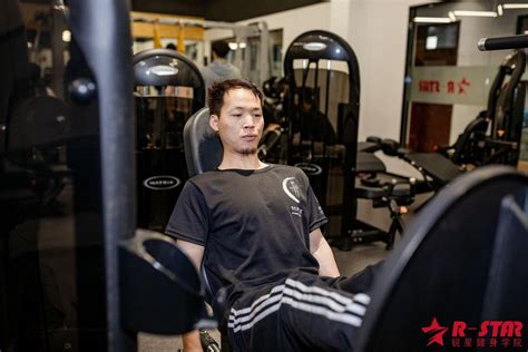 西安健身教练怎么当做健身教练的条件_【赛普健身教练培训基地】