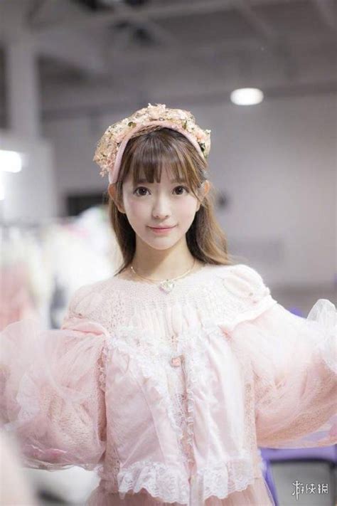 韩国第一美少女Yurisa又晒新照了 粉红公主装美的窒息_新浪游戏_手机新浪网