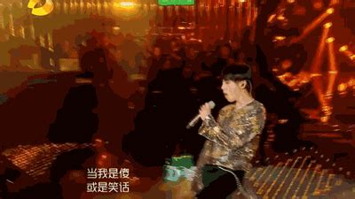 90后的音乐“鬼才”，演唱会门票3秒售空，他凭什么爆红？