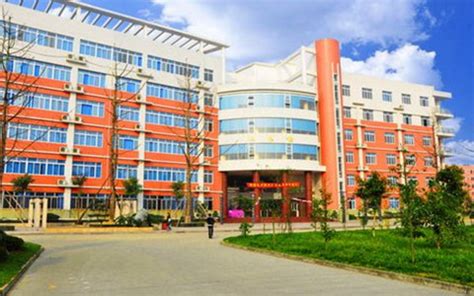 河南工业和信息化职业学院预估分数线是多少分2023,预测多少名录取