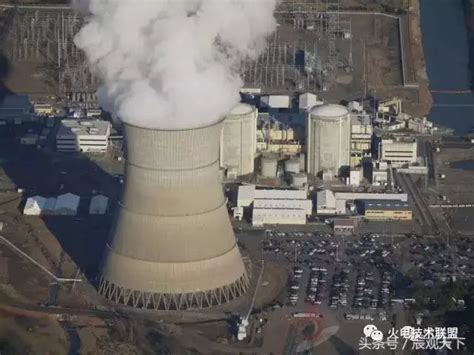 原子能发电厂冷却塔塔顶素材-高清图片-摄影照片-寻图免费打包下载
