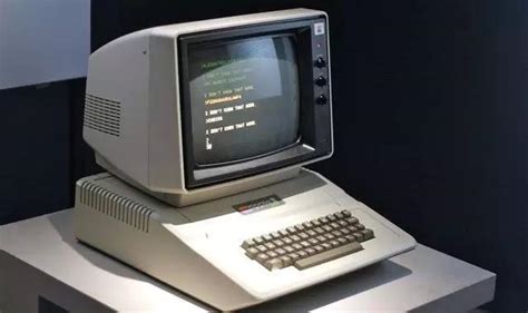 带你看25年前的电脑系统，35年前的游戏，40年前的电脑，全是回忆！ – 程序师