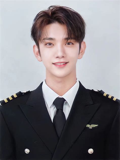seventeen崔胜哲图片