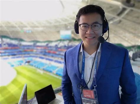 中国首席足球女解说杜莹莹：我们需要付出比男解说员多10倍的努力
