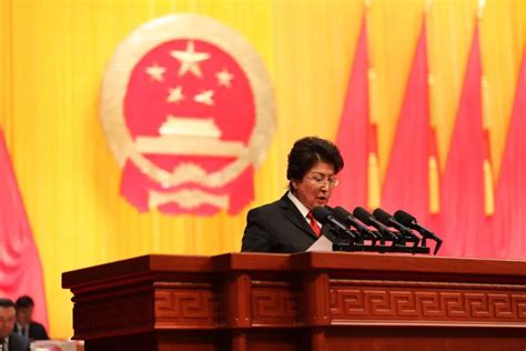新疆高院院长向新疆十三届人大三次会议作报告-中国法院网