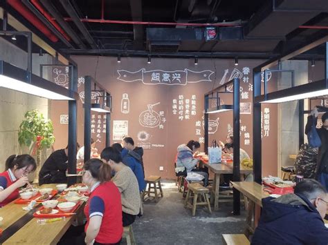 首家24小时营业音乐餐厅在广州——同仁四季椰子鸡 - 知乎