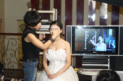 SLR Lounge完整的婚纱婚礼摄影培训系统教程(8套合集)中文字幕 - 摄视觉
