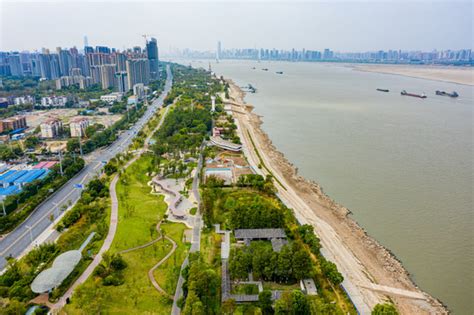 武汉青山永久砂石集散中心项目启动，新建3个10000吨级码头 行业资讯 环球破碎机网