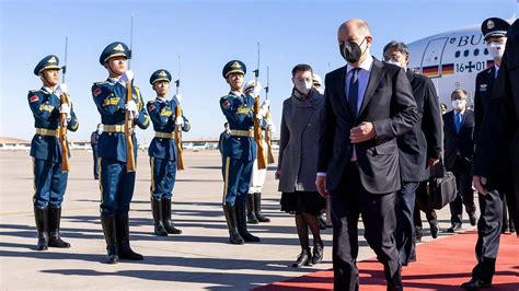 中国防长将访问莫斯科与俄罗斯防长会晤_凤凰网视频_凤凰网