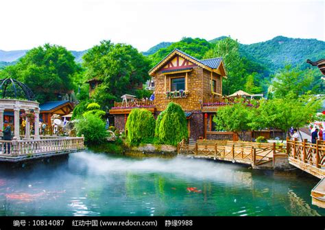 本溪小市一庄一排小房与水池高清图片下载_红动中国