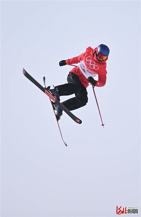 传媒网 聚焦北京冬奥会｜谷爱凌夺得自由式滑雪女子坡面障碍技巧银牌