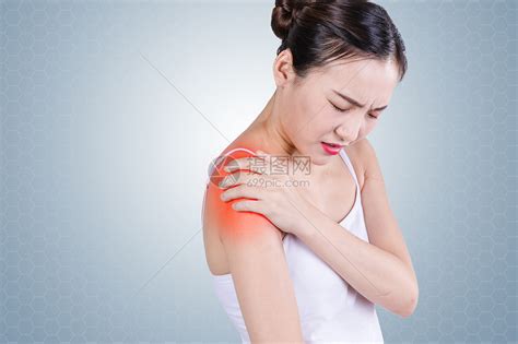 患有肩部疼痛的女性图片素材-正版创意图片500666839-摄图网