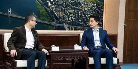 蒋万安今与上海代表团会面谈及“双城论坛”，派台北副市长联系沟通_手机新浪网