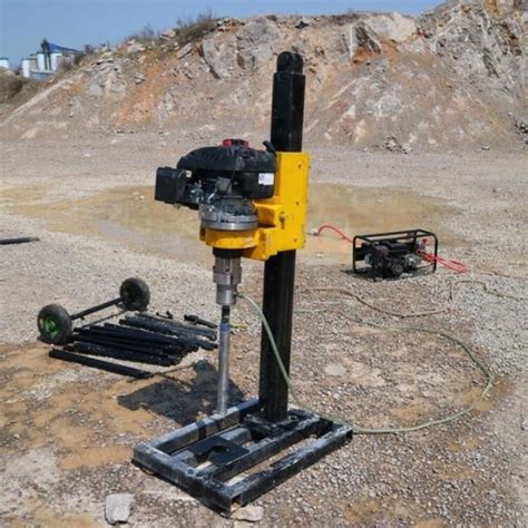 轻便50米液压岩芯钻机 小型便携式打井机 工程地质勘探取样钻机-阿里巴巴
