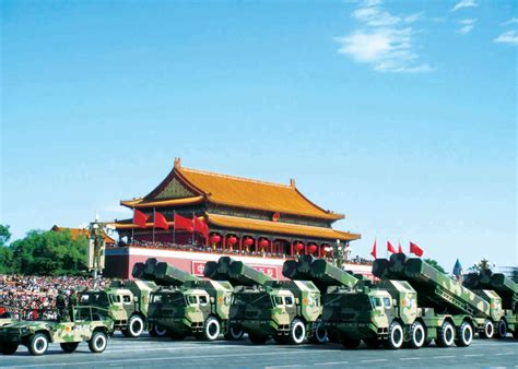 阅兵视觉丨看了又看 32个装备方队受阅经典场面 - 中国军网