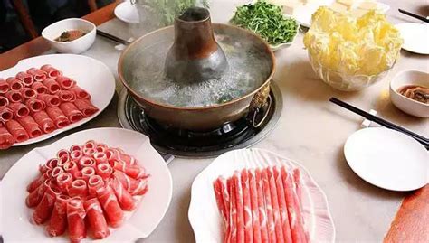 羊肉火锅的做法_【图解】羊肉火锅怎么做如何做好吃_羊肉火锅家常做法大全_菠萝青花_豆果美食