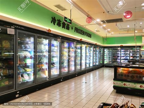 超市冷冻食品区,生活场景,人物百态,摄影素材,汇图网www.huitu.com