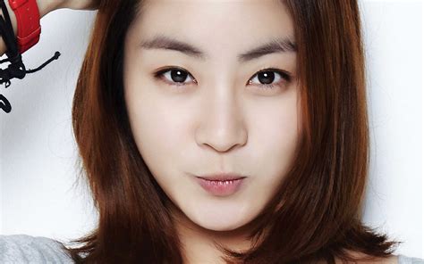 韩国女星姜素拉代言游戏 美腿女神昔日竟然是胖妞_3DM单机