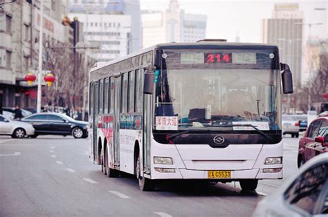 智能公交电子站牌如何进行日常维护及维修-搜狐大视野-搜狐新闻