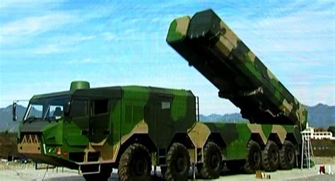 中国鹰击-18导弹发射车亮相 射程超过400公里|导弹发射车|射程_凤凰军事