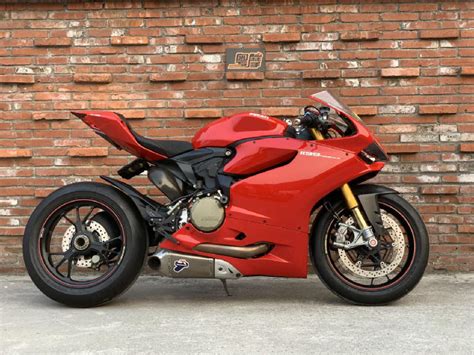 杜卡迪摩托车品牌>Panigale 1199R报价车型图片-摩托范-哈罗摩托