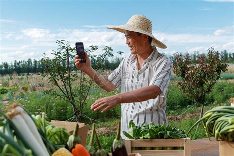 农民在线直播销售农产品高清图片下载-正版图片507688572-摄图网