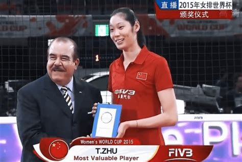 中国女排朱婷15个MVP无人能及，实现三大赛全满贯需等到2022年！_郎平